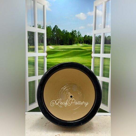 Floral Nerine Beige/Black Ceramic Planter Pot - Picture 9 of 11